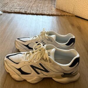 New Balance Unisex White and Dark Blue Athletic Shoes